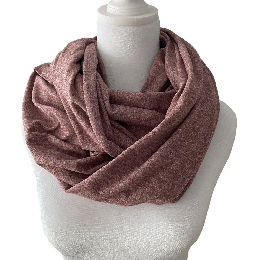 Lululemon Athletica Vinyasa Travel Scarf Dusty Rose Pink
